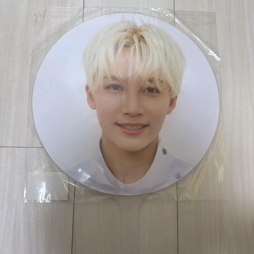 Thumbnail of SEVENTEEN Jeonghan DIAMOND EDGE Seoul Concert Uchiwa (Fan)