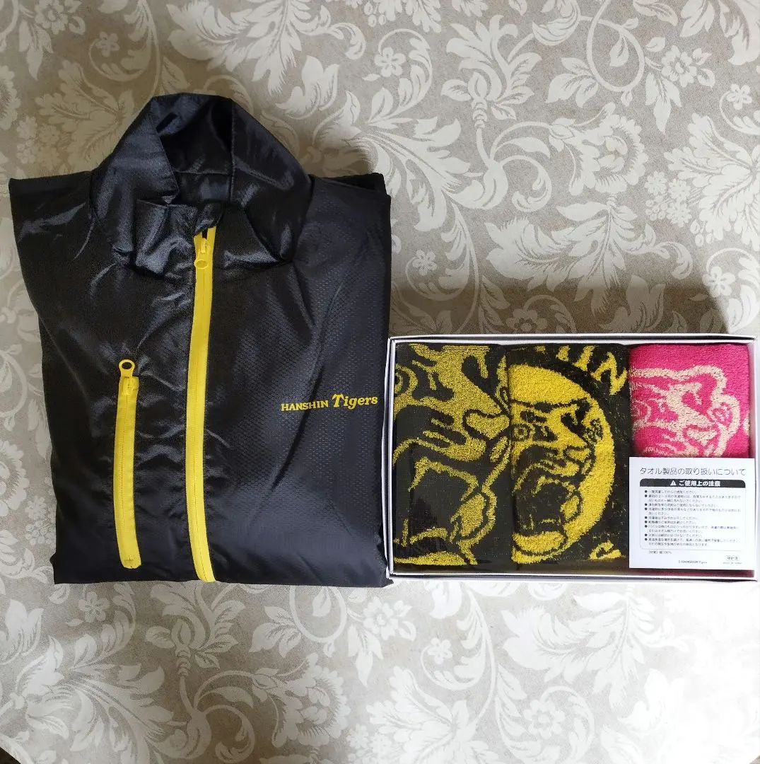 2025年最新】阪神タイガース ウインドブレーカーの人気アイテム