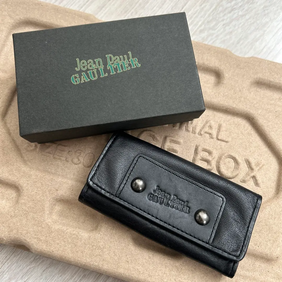 Jean Paul GAULTIER４連キーケース　新品、未使用品 箱付き Jean Paul GAULTIER4連キーケース 未使用品