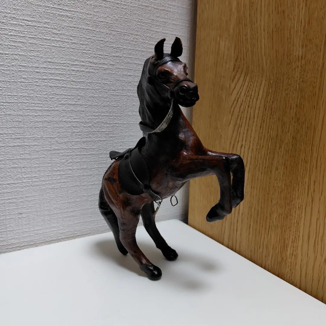 馬の置物　(革製品) 馬 オブジェ 置物 古道具 革製 インテリア 革