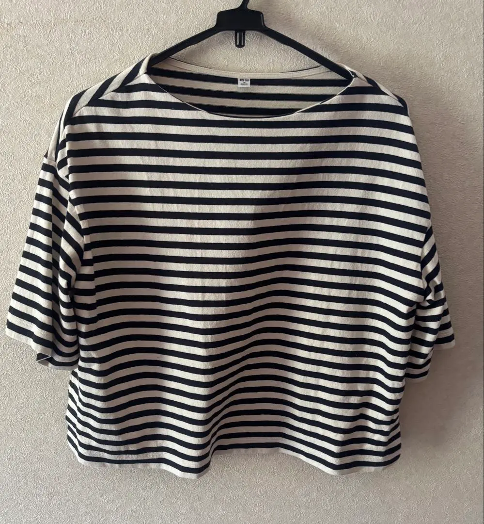 Thumbnail of Free Shipping UNIQLO Black and White Striped Top