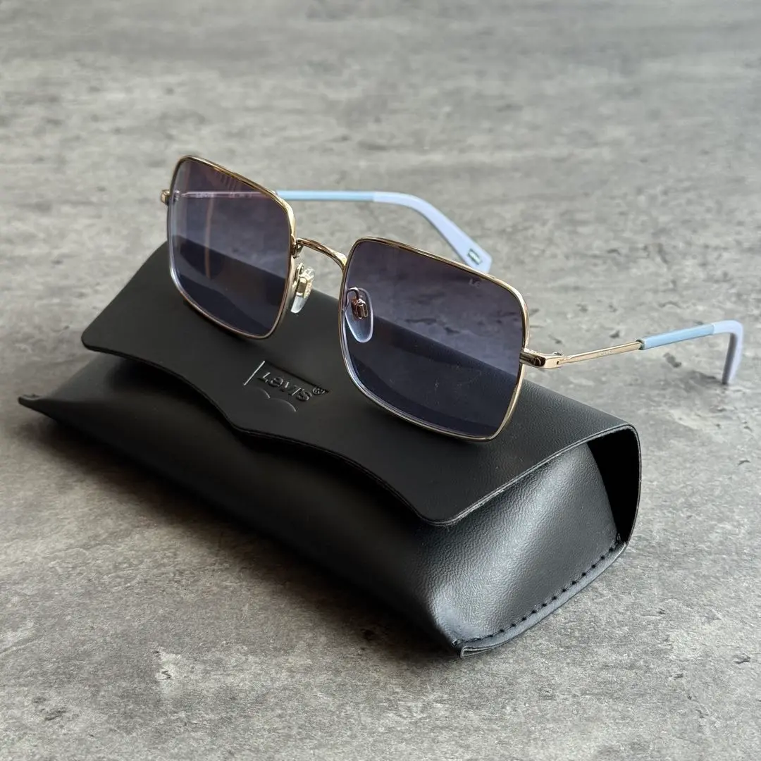 “極美品”サングラス LV Essential Square 正規品 サングラス・LV エセンシャル スクエア S00｜ルイ・ヴィトン