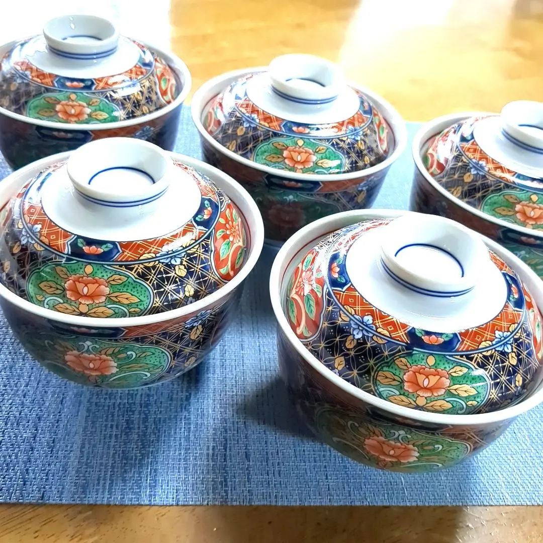 Thumbnail of Arita-yaki (Arita ware) Kiyoho Kiln, lidded rice bowl, set of 5. Ko-Imari (old Imari) design, gold-colored trim, window painting.