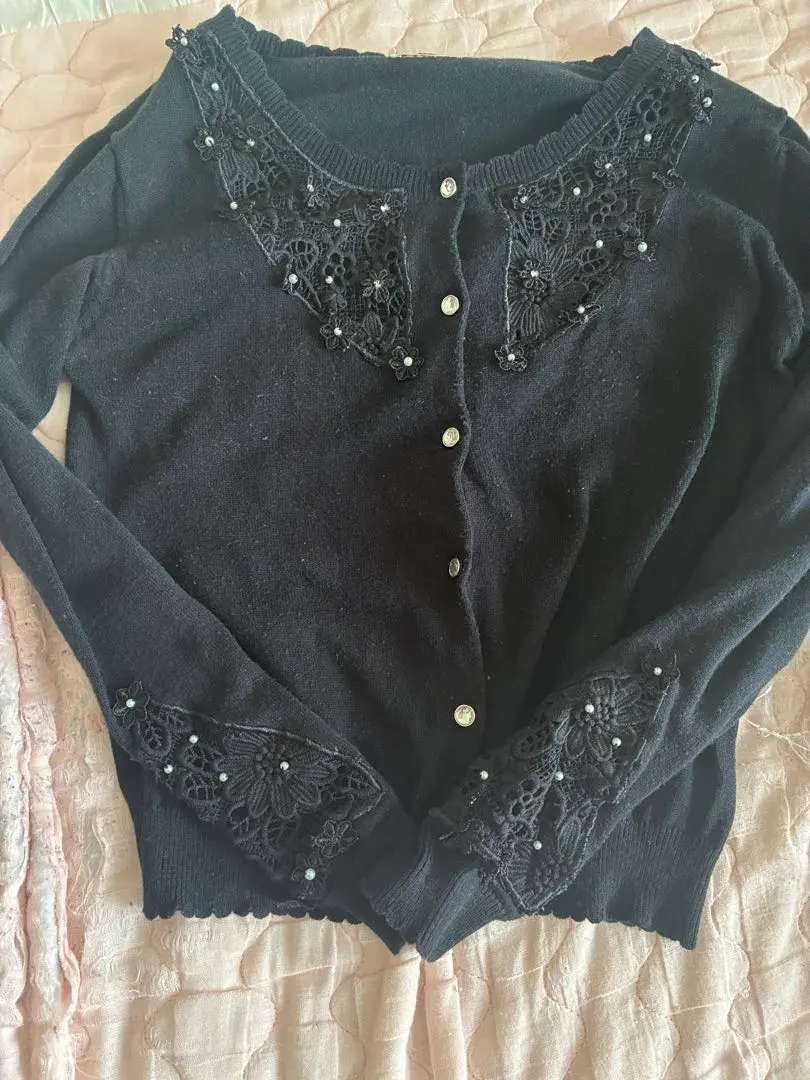 Thumbnail of axes femme cardigan