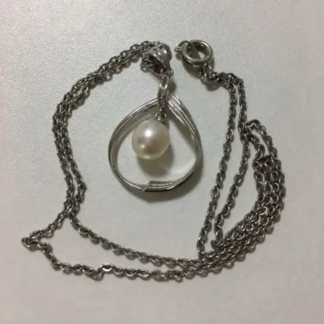 真珠項鍊 銀色 的縮圖