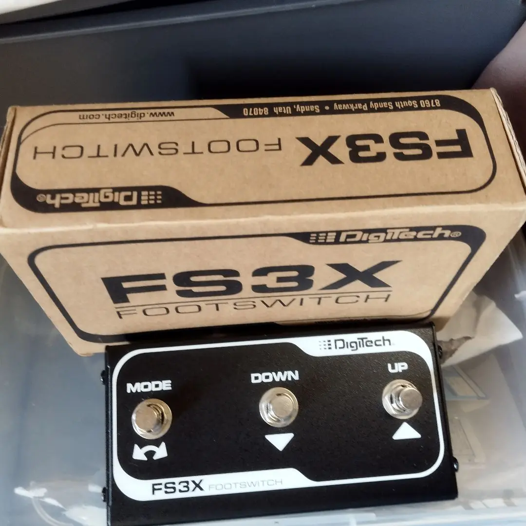 デジテックDigiTech TRIO+＆FS3Xフットスイッチ DigiTech FS3X 3-button Foot Switch — The Center of Music and Art