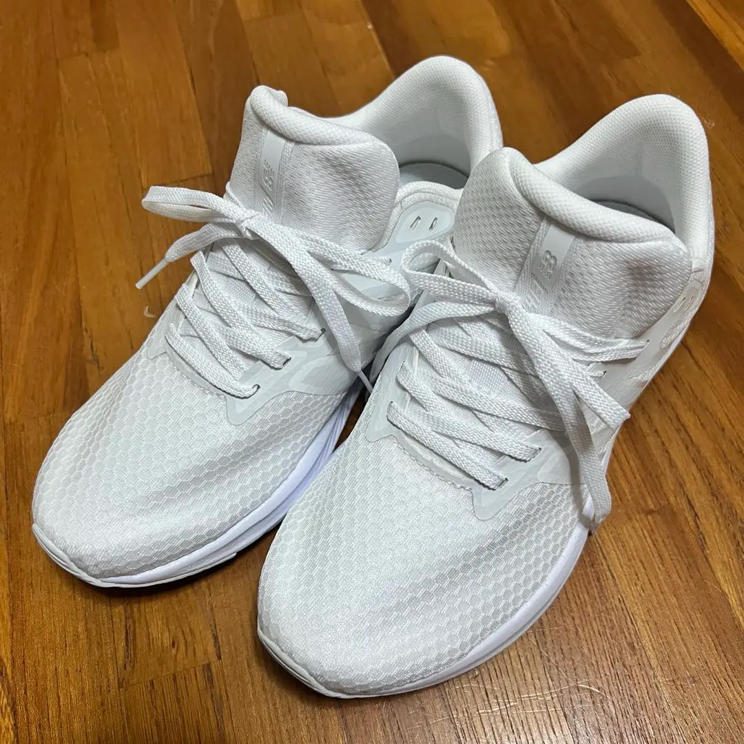 紐巴倫 W413 的縮圖