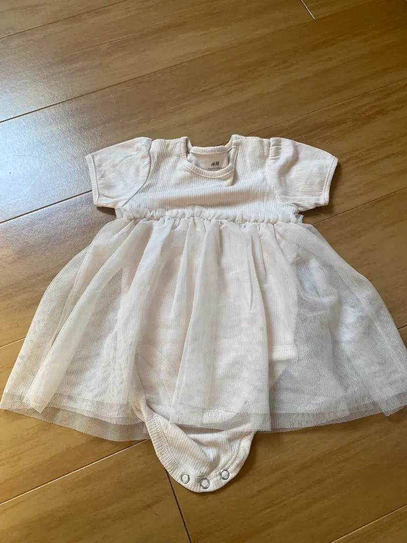 Thumbnail of H&M baby clothes, size 50-60, short sleeves (Bundle discount available)