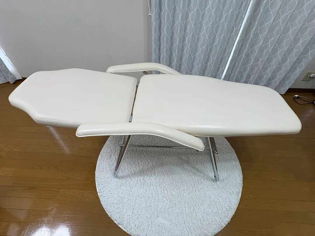 タカラベルモント高級エステベッド定価18.5万 タカラベルモント高級エステベッド定価18.5万