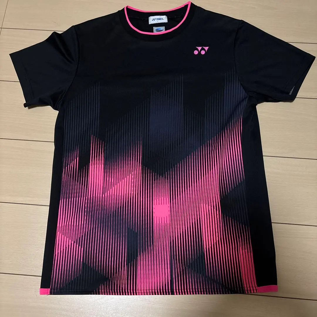 Thumbnail of Discontinued popular model YONEX short-sleeved uniform, size L