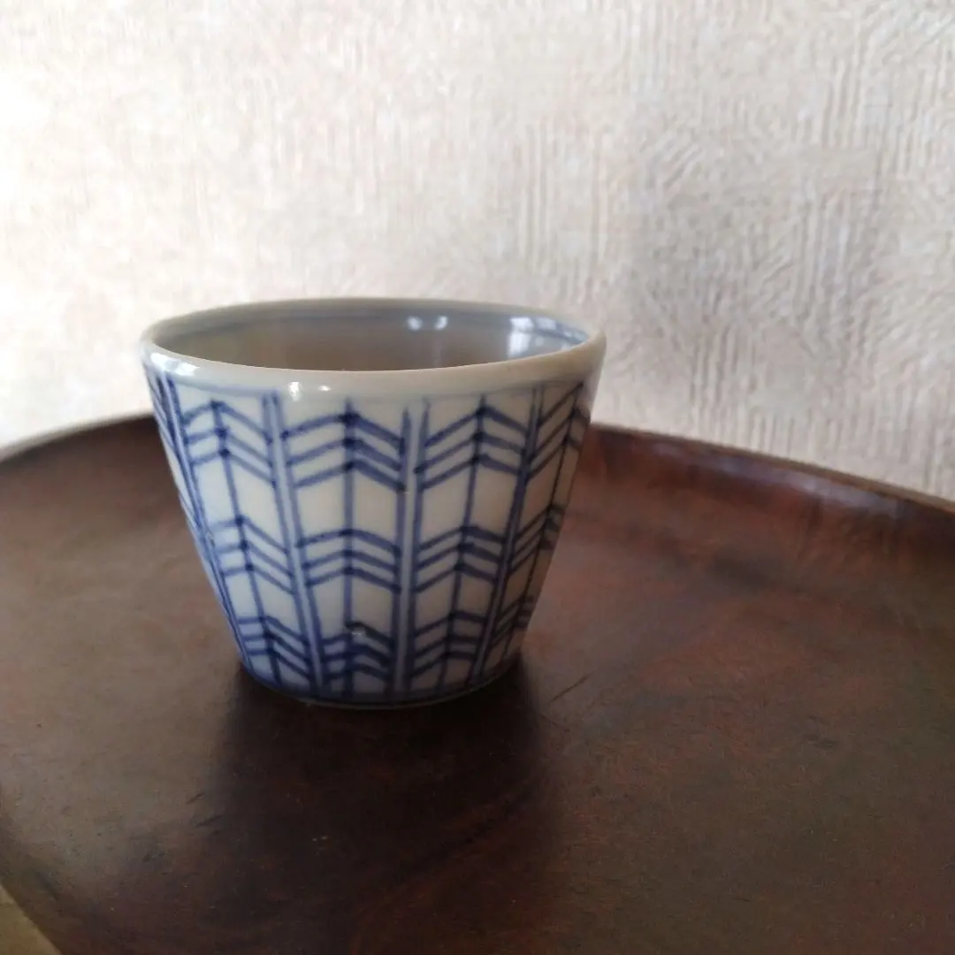 Thumbnail of Ko-Imari Sometsuke Arrow Feather Pattern Soba Choko, Edo period