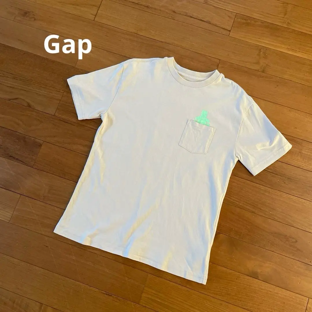 Thumbnail of GAP Kids T-shirts, sizes 150 and 160