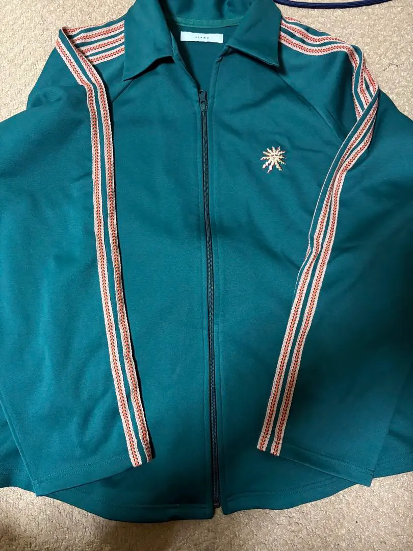jieda 緑 ナイロンジャケット Jieda（ジエダ）の「PATCH ZIP JACKET（ブルゾン）」 - WEAR