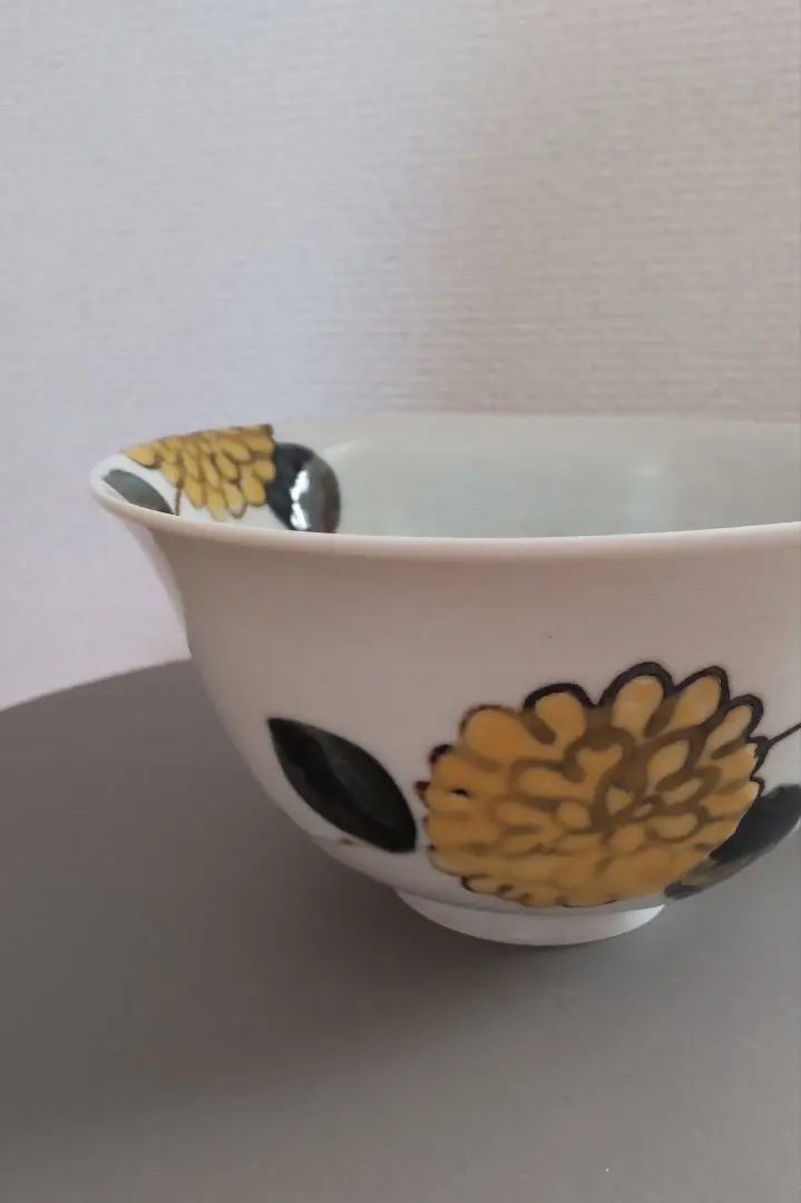 九谷焼 徳永遊心 色絵菊 どんぶり 丼 ボウル 深皿 鉢 徳永遊心窯 色絵菊 5.5寸丼 - 作家ものの器と生活雑貨 on-la-cru
