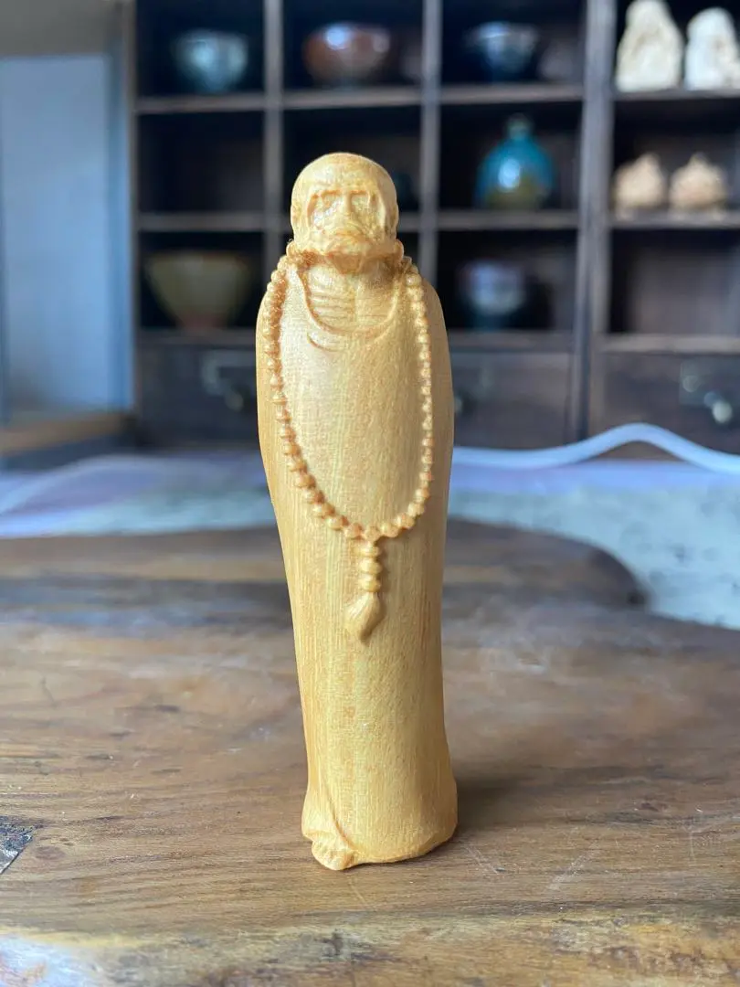 希少　木彫り　桐仙作　大きな達磨　開運　縁起物　芸術　伝統文化　古道具 一位一刀彫 鈴木彫刻 頭巾だるま 伝統工芸品 木製 オブジェ