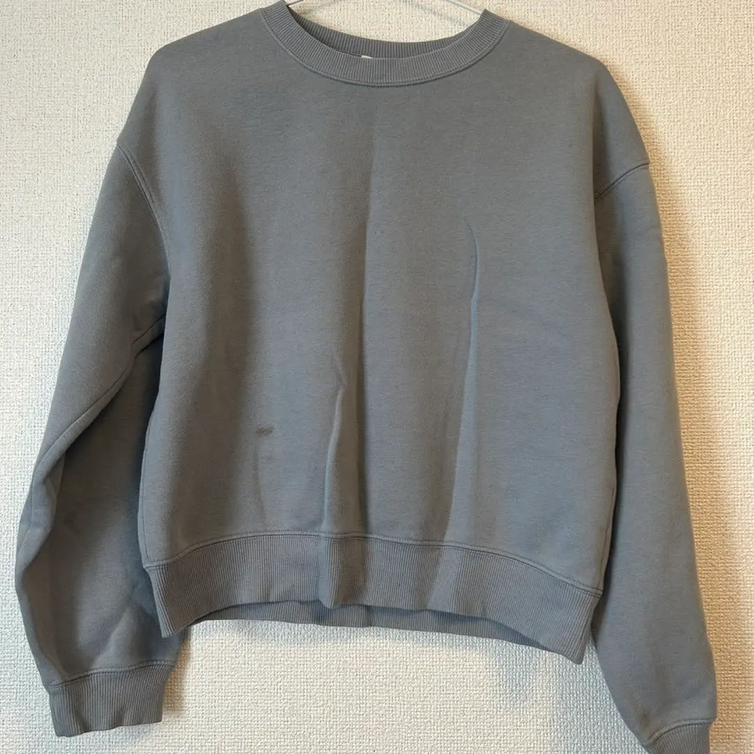 Thumbnail of GU Sweat Pullover, M, Light Blue. Casual and cute with a relaxed silhouette.