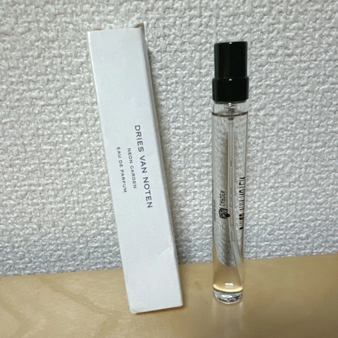DRIES VAN NOTEN 香水ディスカバリーセット 2ml x 9本 Dries Van Noten 香水 ディスカバリーセット 2mlx10本