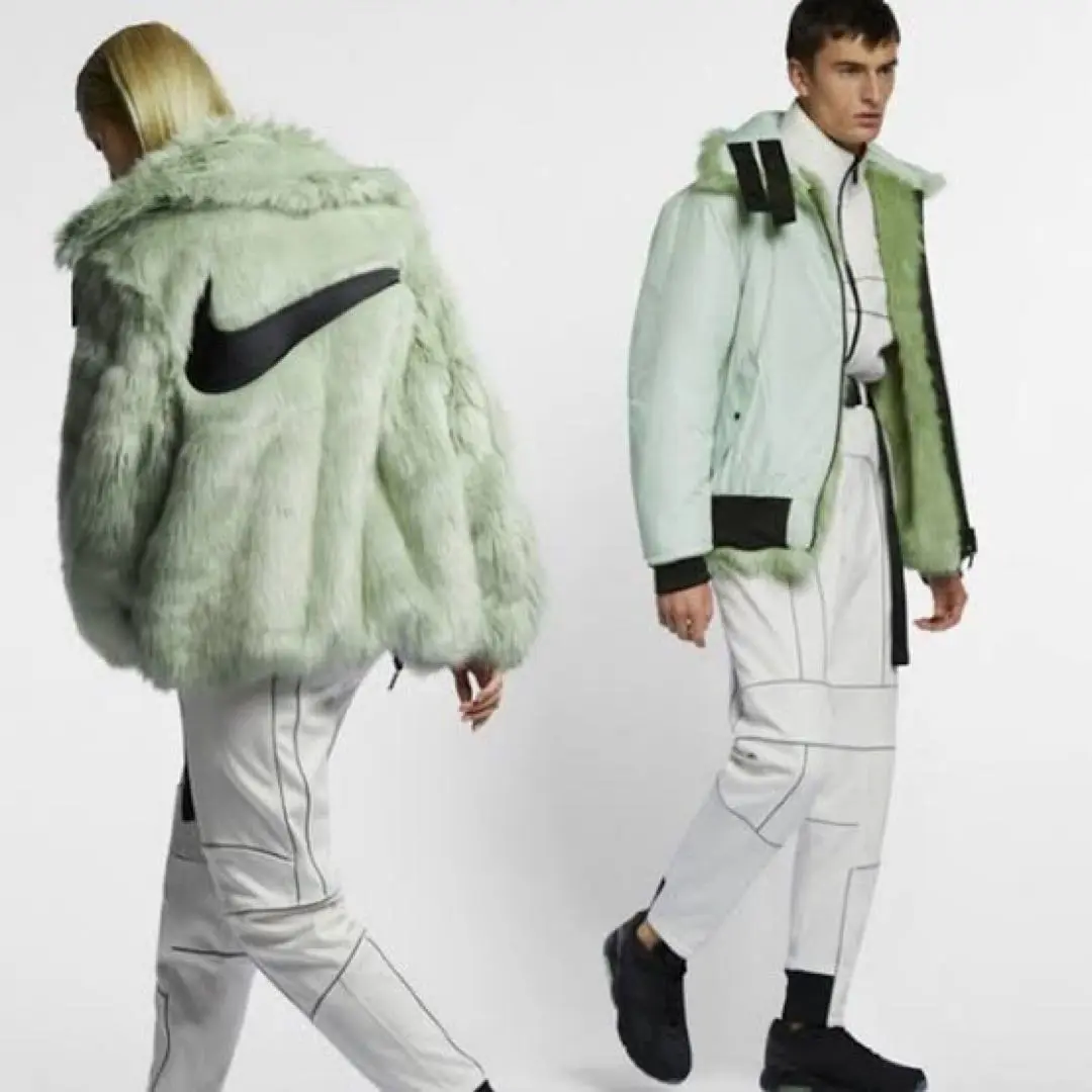 Nike AMBUSH コラボ ファーコート AMBUSH - 新品未使用 Lサイズ ambush nike ファーコートの通販