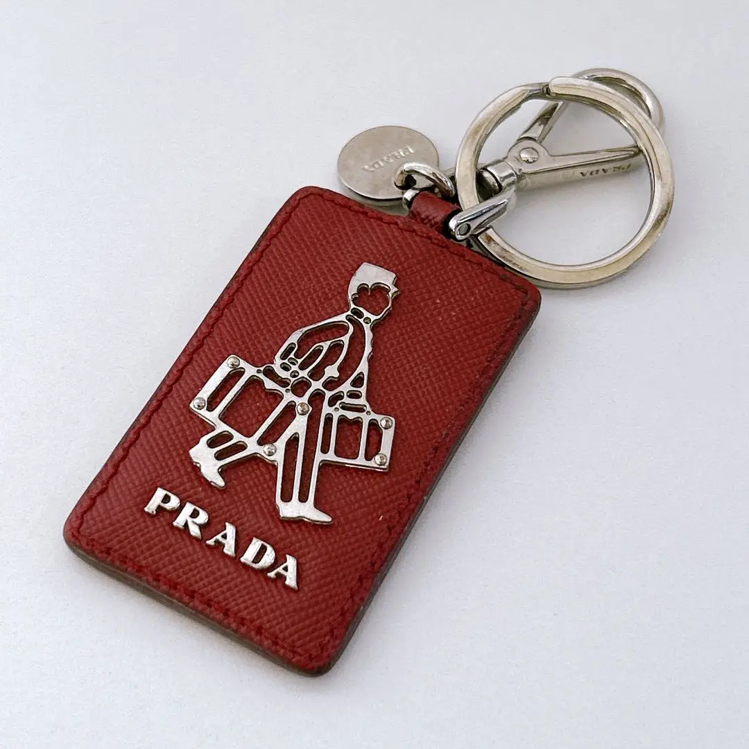 PRADA レッド ナイロン キーホルダー s-l400.jpg