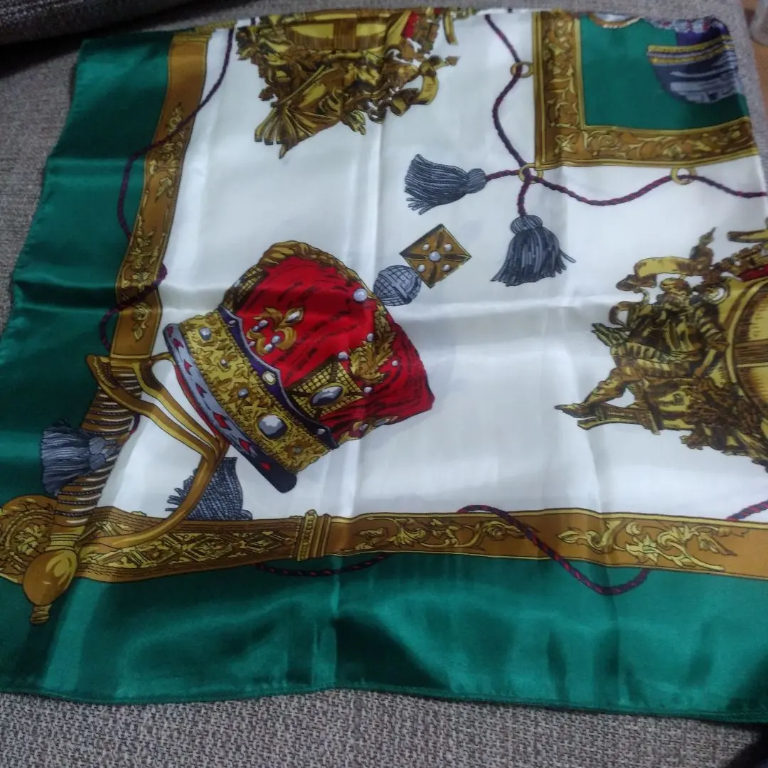 Thumbnail of Crown Design Scarf