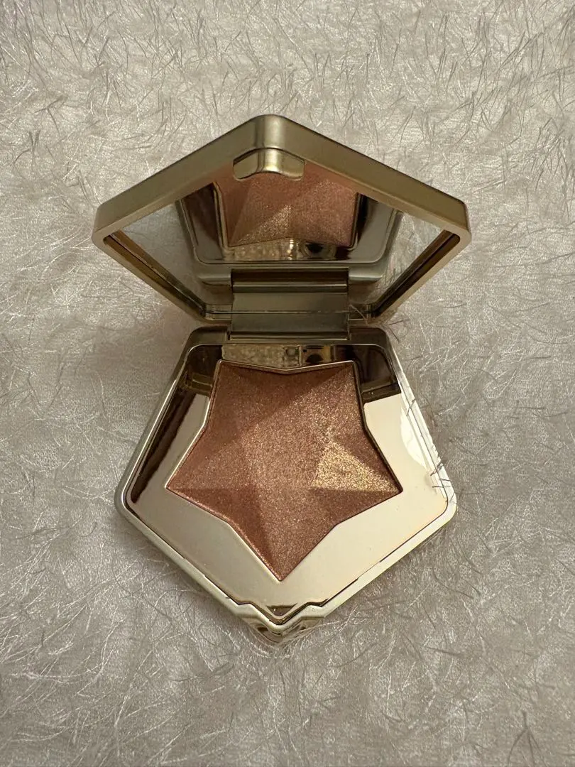 Thumbnail of PERFECT DIARY Highlight Powder 03