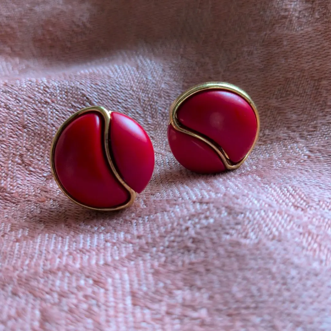 Thumbnail of American vintage earrings