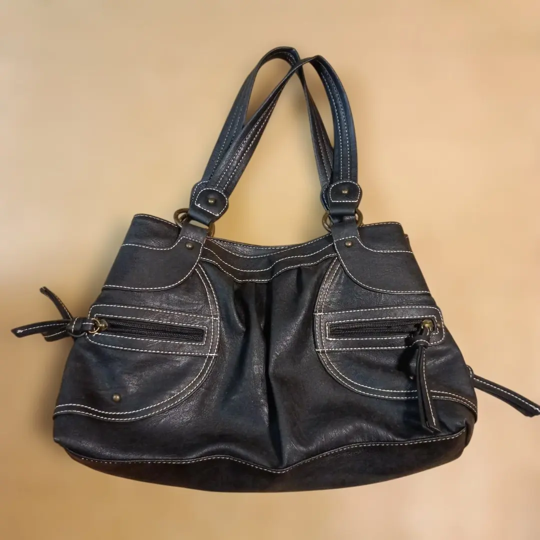 Thumbnail of Synthetic leather bag with many pockets!
