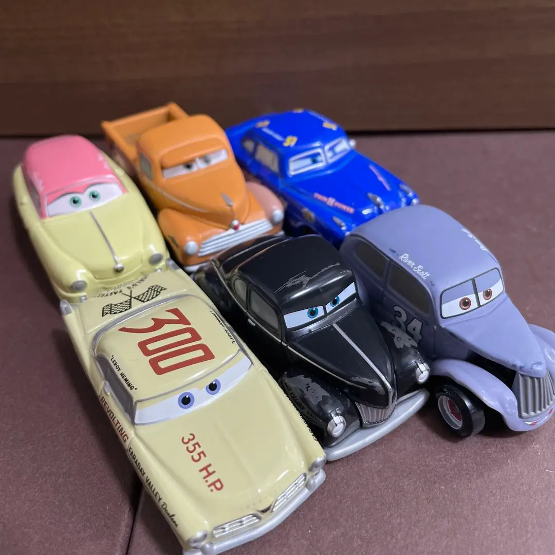 み*る様 カーズ　ミニカー　 ピストンカップセット　トミカ　マテル　カスタムタイ み*る様 カーズ ミニカー ピストンカップセット トミカ マテル