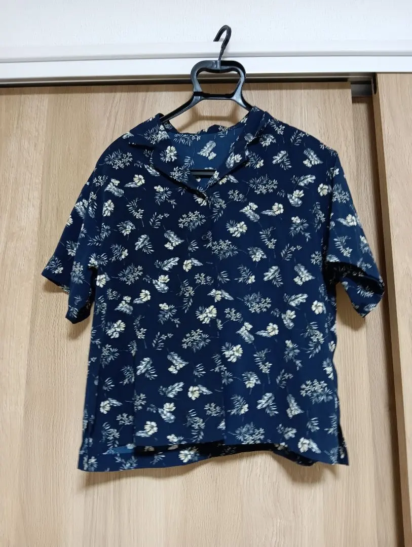 Thumbnail of Final Price Reduction! Navy Floral Short Sleeve Shirt, Size S