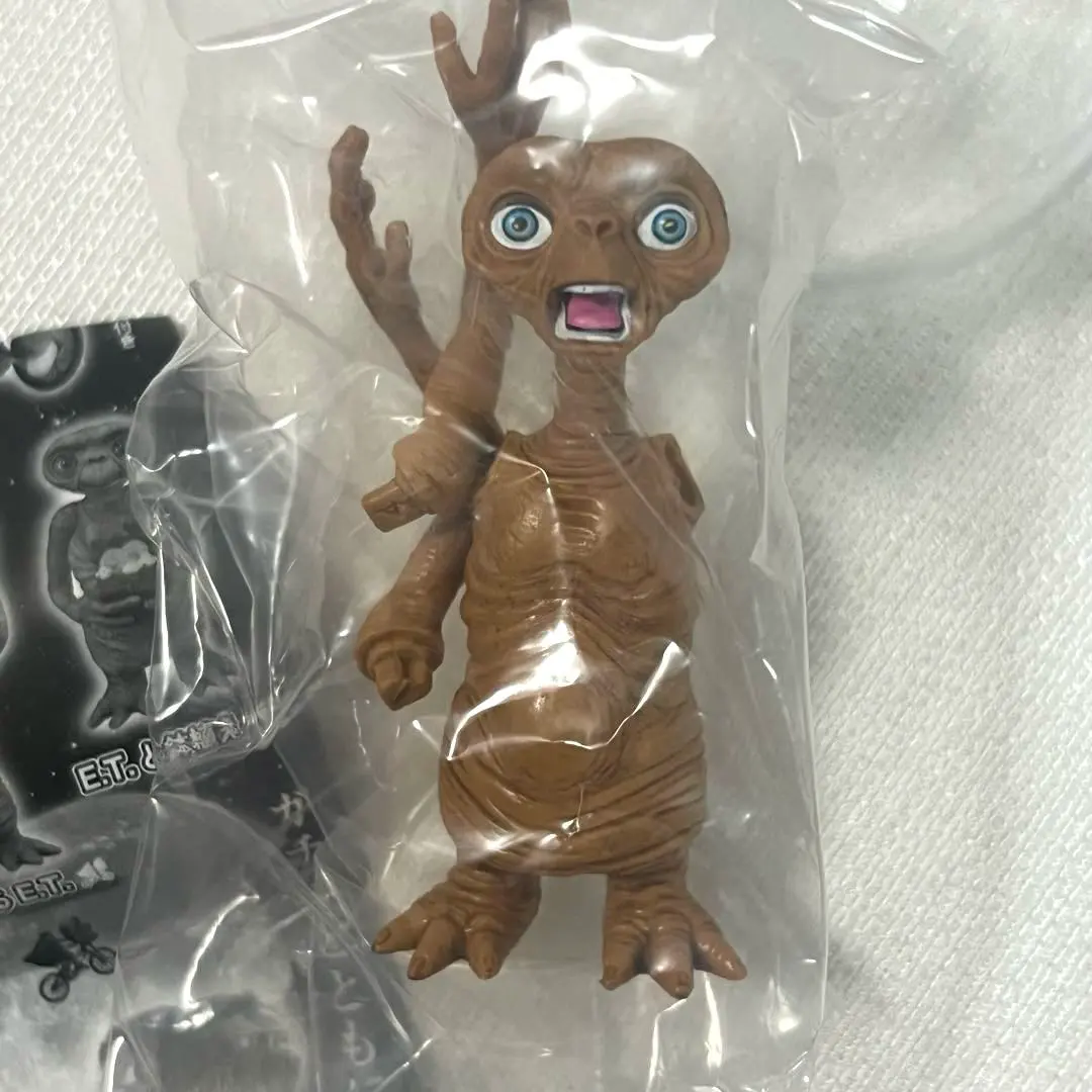 Thumbnail of E.T. Memorable Scenes Collection Gacha Gacha Figure e.t