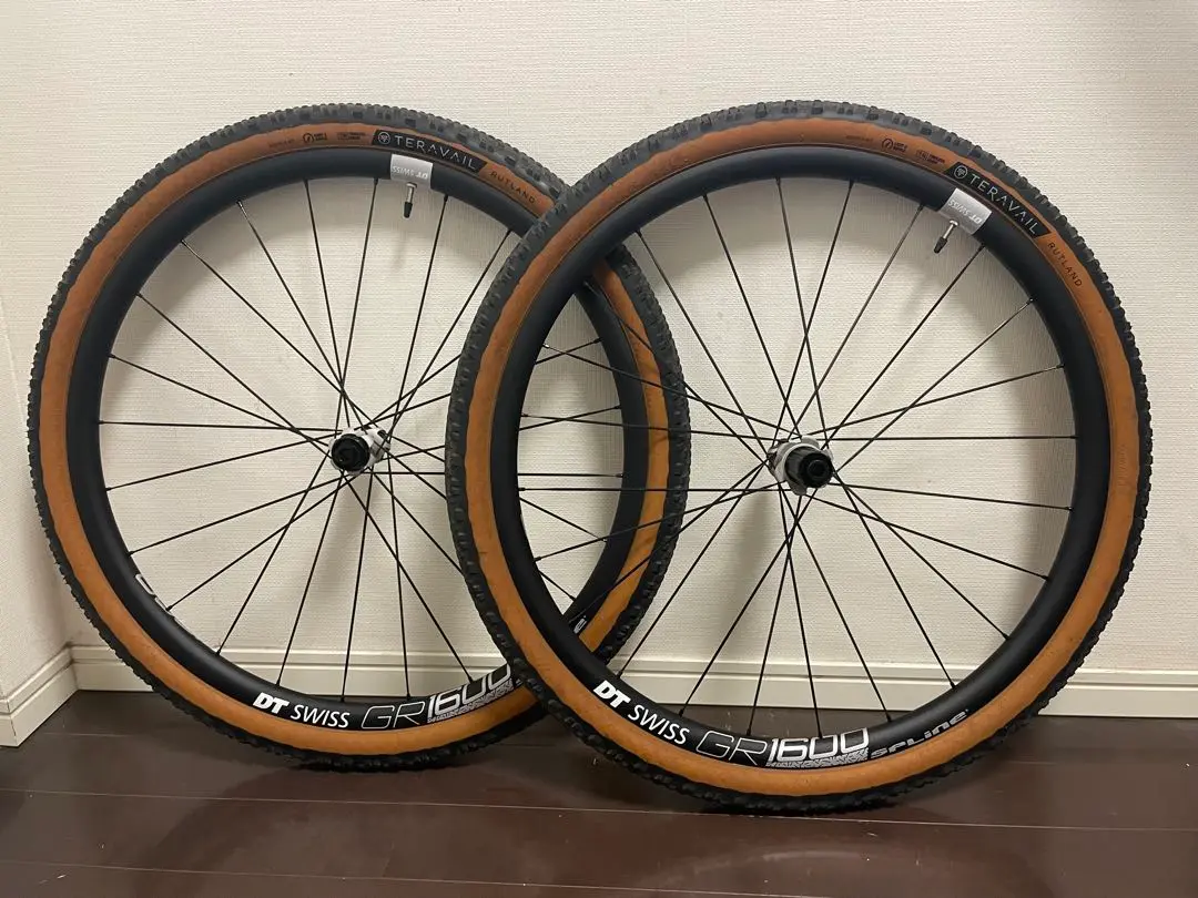 [値下げ]DT SWISS PR 1600 DICUT 21 DISC用ホイール 値下げ]DT SWISS PR 1600 DICUT 21 DISC用ホイール