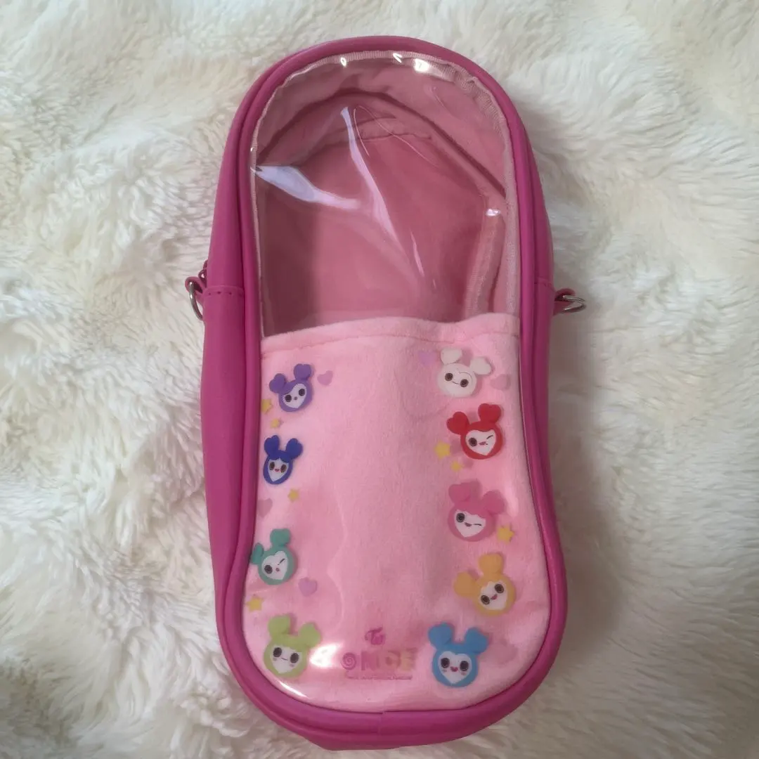 TWICE 粉絲俱樂部限定商品 的縮圖