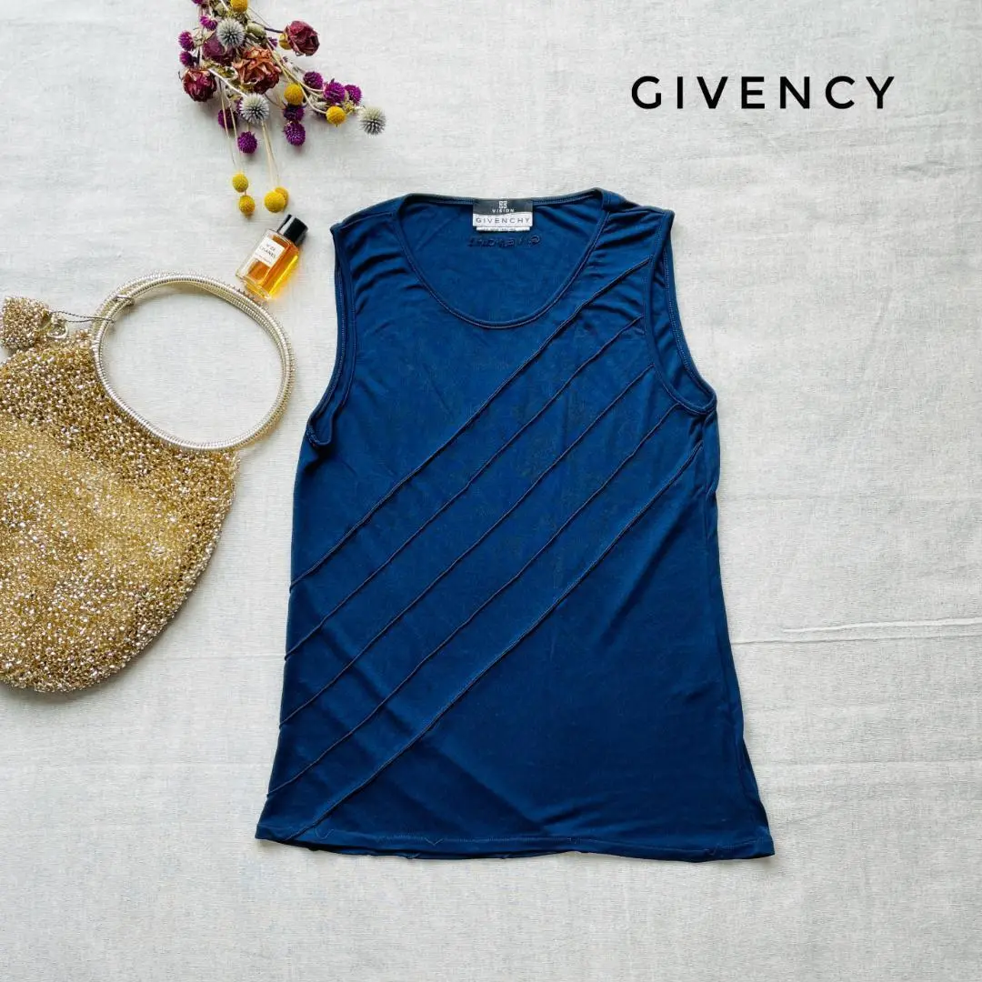 Givenchy ジバンシー  ノースリーブ Tシャツ 新品 GIVENCHY ジバンシー ノースリーブ トップス 110 - メルカリ