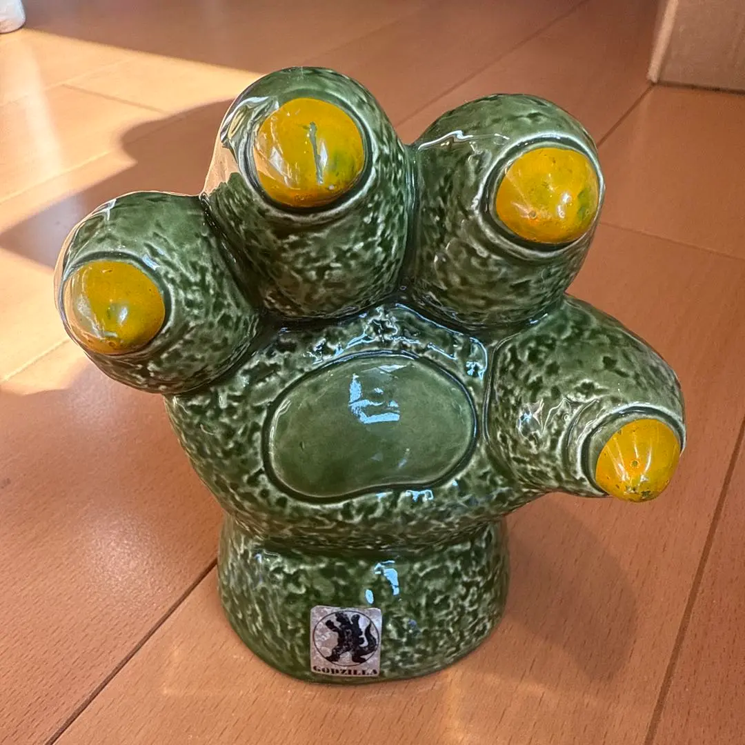 【レア】カネゴン　貯金箱　陶器　箱付き　置物　ウルトラマン　バンダイ　1991 レア！】カネゴン 貯金箱 陶器 日本製 置物 ウルトラマン