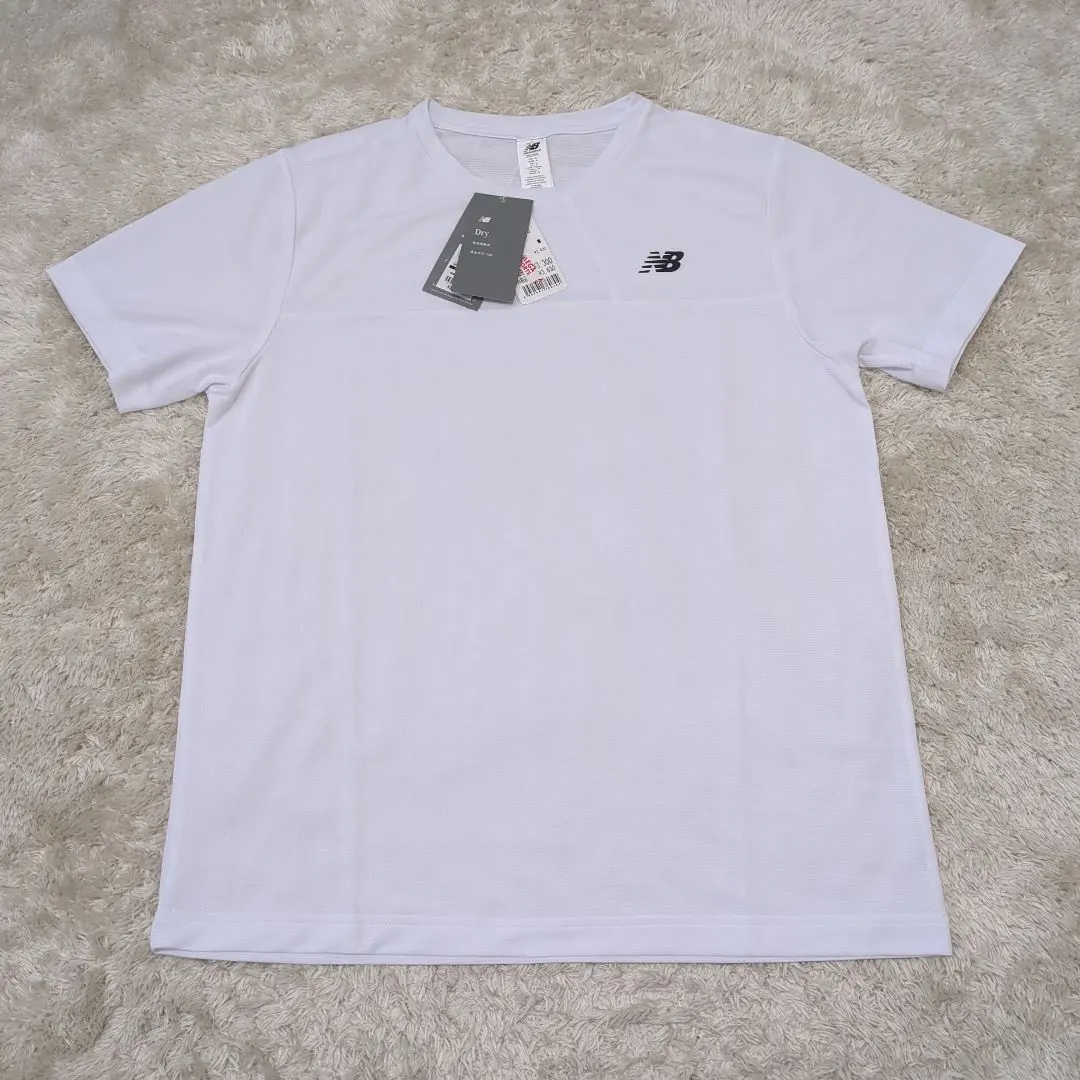 【新品】new balance 白色 T恤 L 尺寸 附吊牌 的縮圖