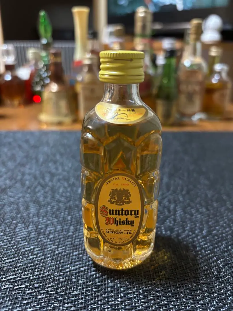 SUNTORY サントリー 角瓶　特級表記　古酒 古酒] サントリーウイスキー 角瓶 特級表示（中之島） 43度