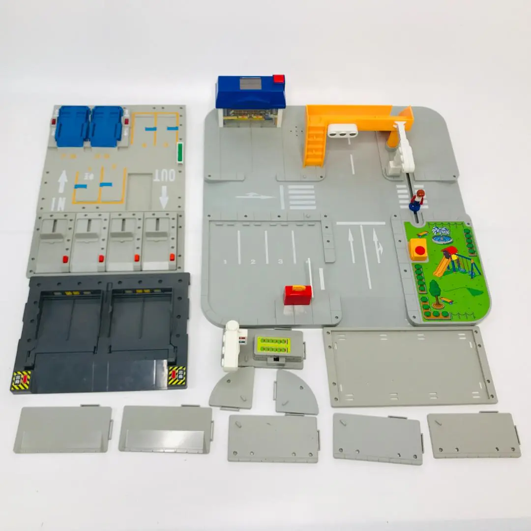 トミカ　ソーラータウン　大きな交差点&セブンイレブン トミカワールド ソーラータウンおおきな交差点で遊んでみた