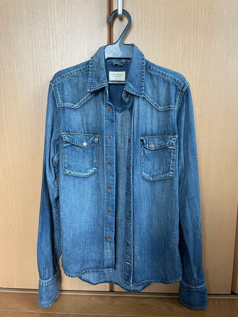 【ゲリラSALE】【美品】Nudie Jeans jonisデニムシャツ ゲリラSALE】【美品】Nudie Jeans jonisデニムシャツ