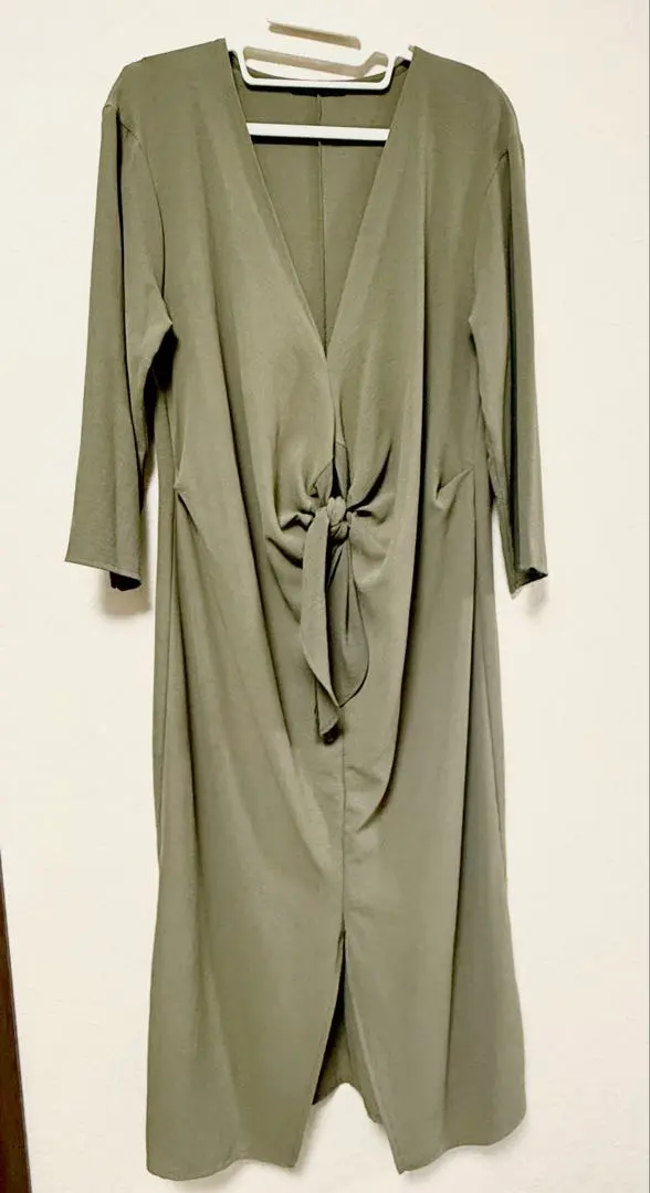 Thumbnail of Elegant, perfect for a date ♡ Brand new, unused ZARA olive green dress, size M