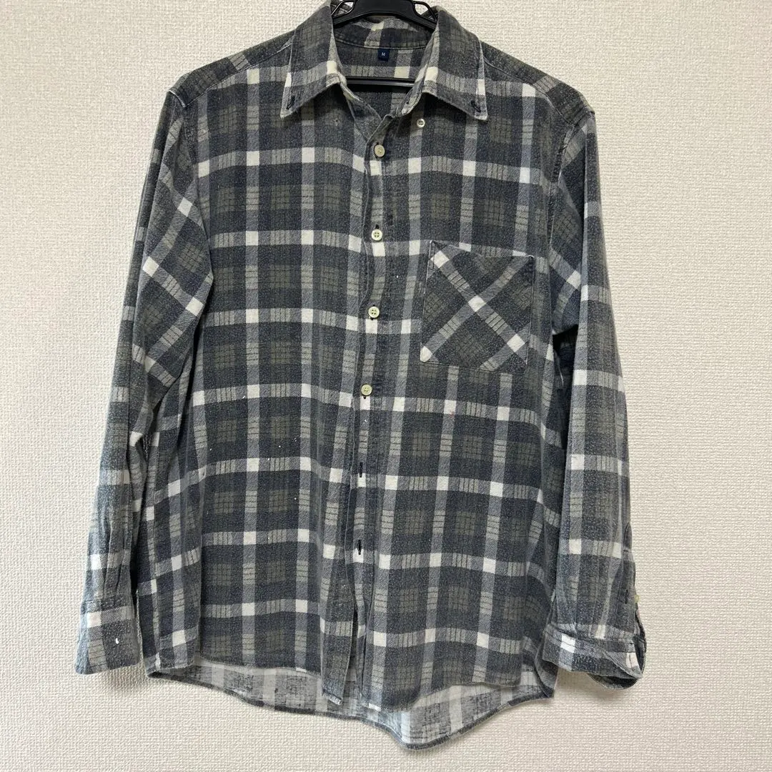 Thumbnail of Gray and white checkered long-sleeved shirt, size M