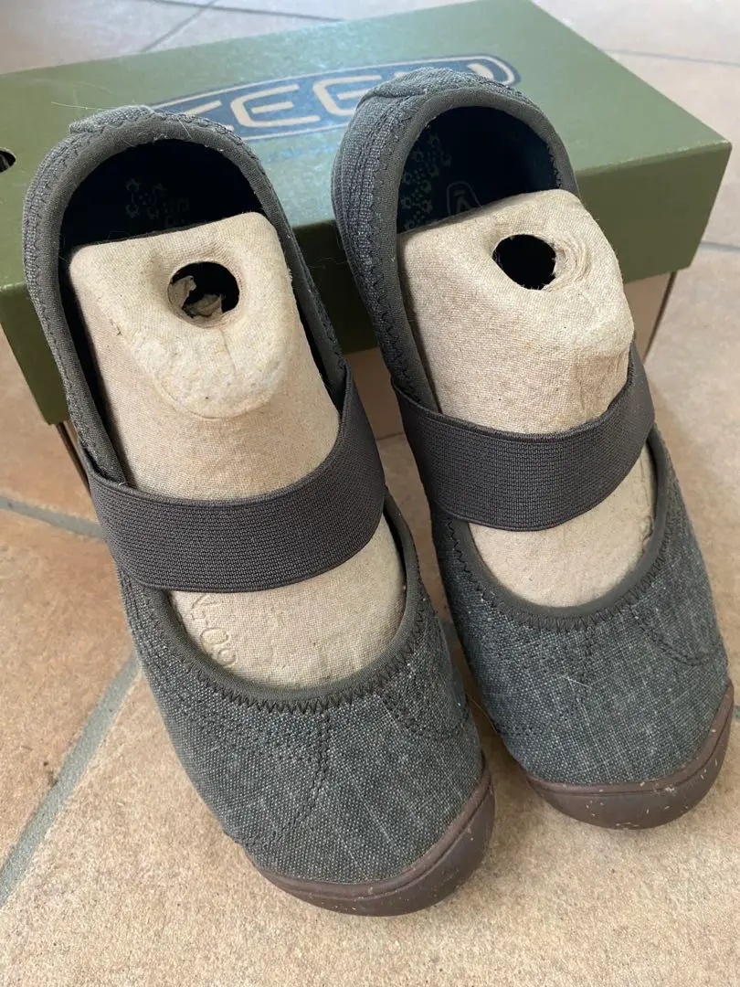 keen キーン　シエナキャンバス　バレエ　25㎝ keen キーン シエナキャンバス バレエ 25㎝