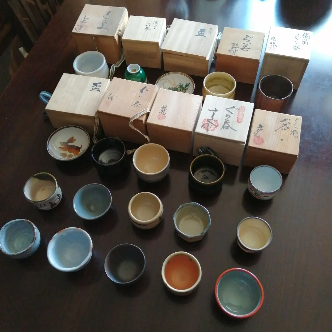 ■夢■X84　三ツ井為吉　九谷　色絵　山水　ぐい呑　酒盃　酒器　共箱 □夢□X84 三ツ井為吉 九谷 色絵 山水 ぐい呑 酒盃 酒器 共箱