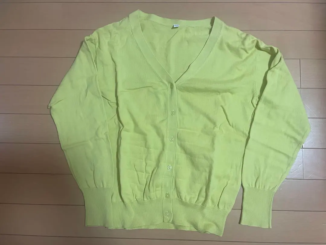 Thumbnail of UNIQLO cardigan