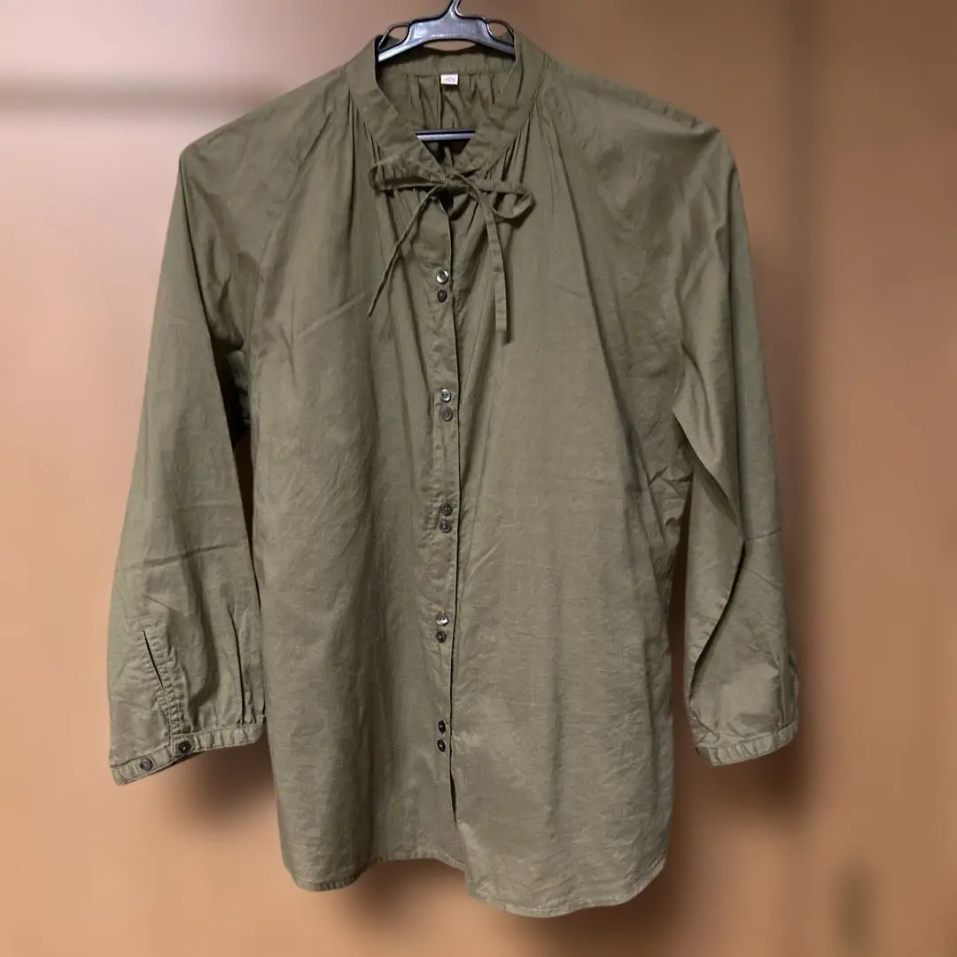 橄欖綠色緞帶七分袖襯衫 L 尺寸 的縮圖