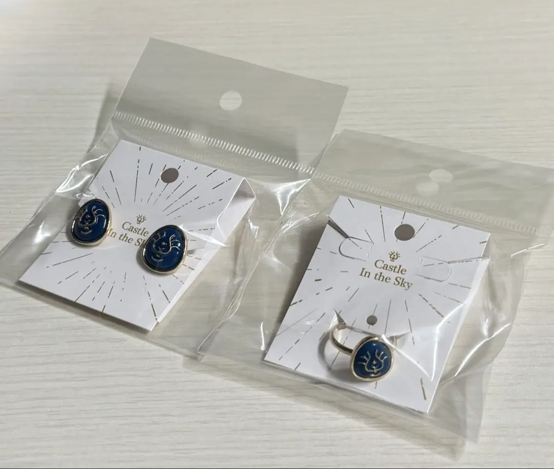 ピアス　飛行石風 Donguri Closet】天空の城ラピュタ 飛行石 ピアス | どんぐり