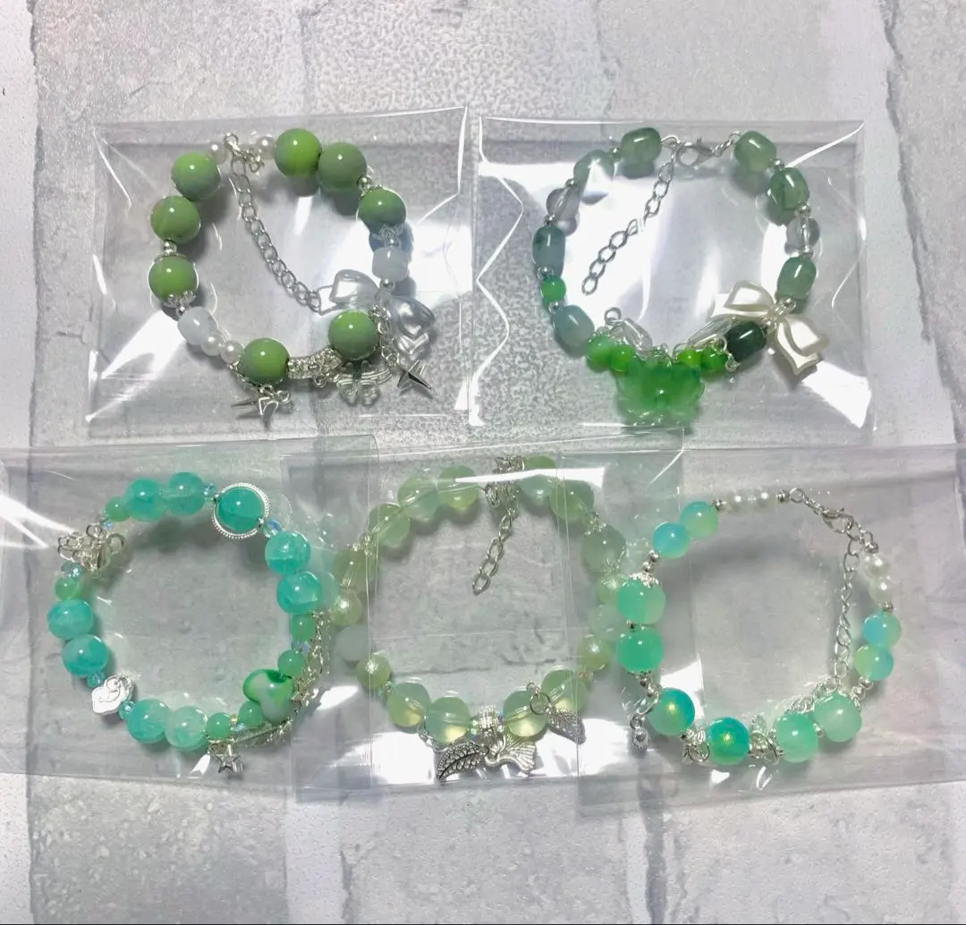 Thumbnail of Glass bead bracelet accessory mint green matcha green