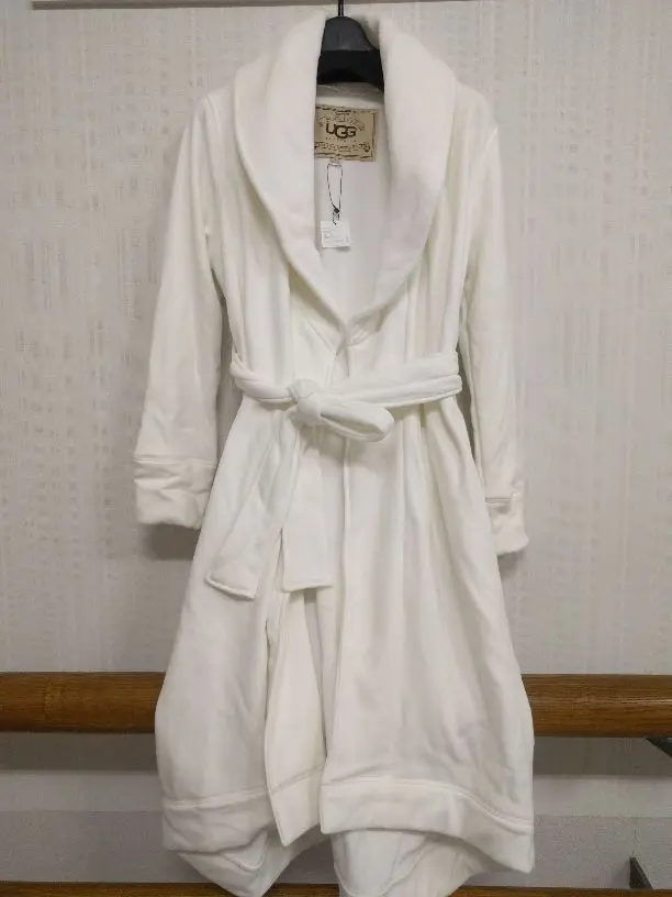 ヒ*0様 UGG アグ モノグラム 総柄 ジャガード ニット ガウン アウター ヒ*0様 UGG アグ モノグラム 総柄 ジャガード ニット ガウン