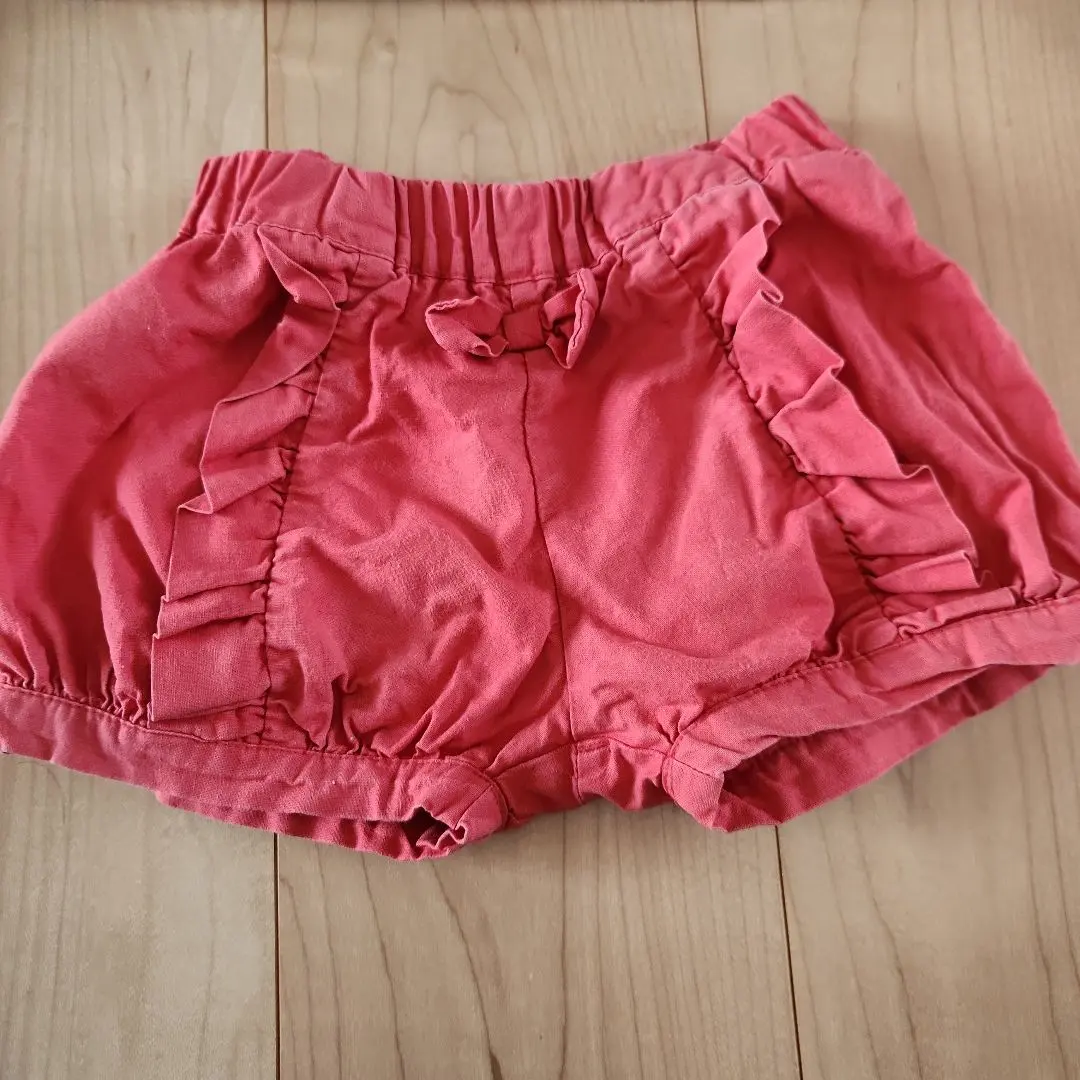 Thumbnail of Frilly shorts, under 95cm