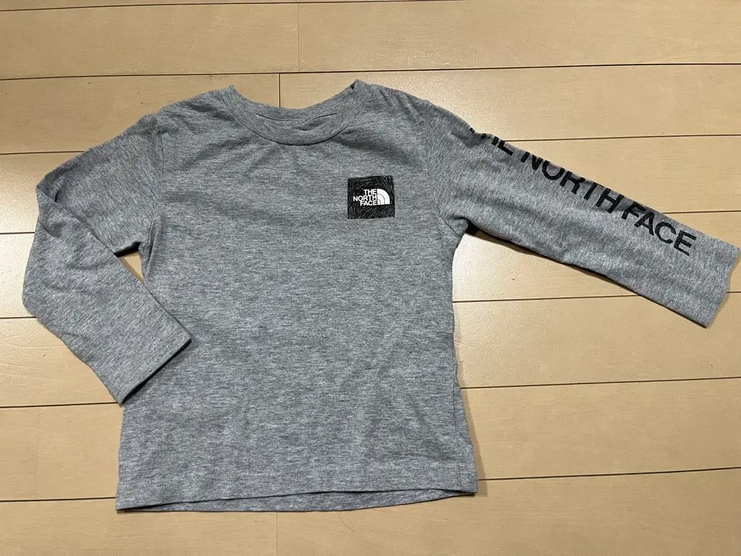 Thumbnail of THE NORTH FACE Long Sleeve Cut-and-Sew Top, Gray