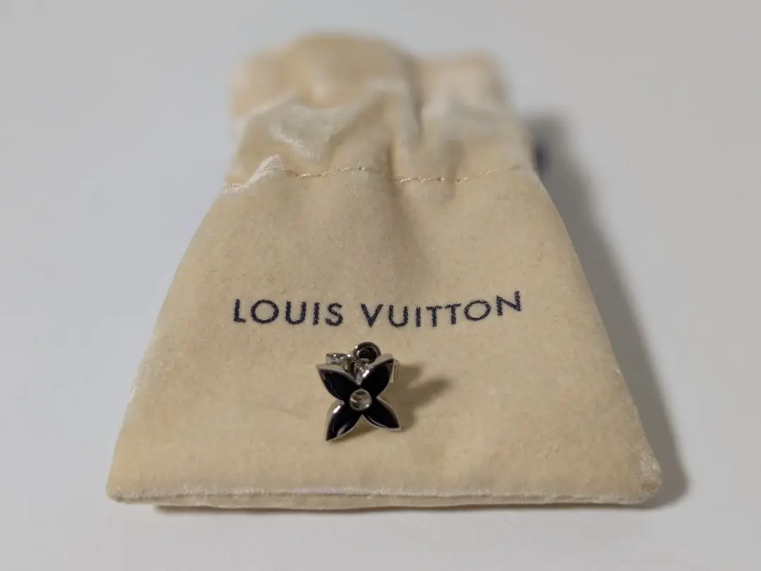 LOUIS VUITTONLV インスティンクトピアス SALE]ヴィトン Vuitton レア ピアスLV インスティンクト (Louis